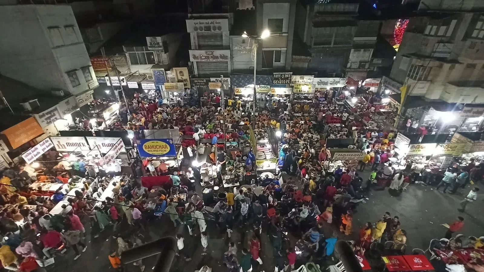 Manek Chowk night food market crowd